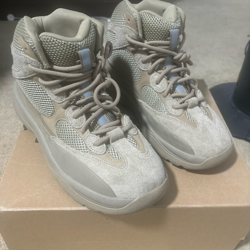 Yeezy Desert Boot Size 10.5 men’s